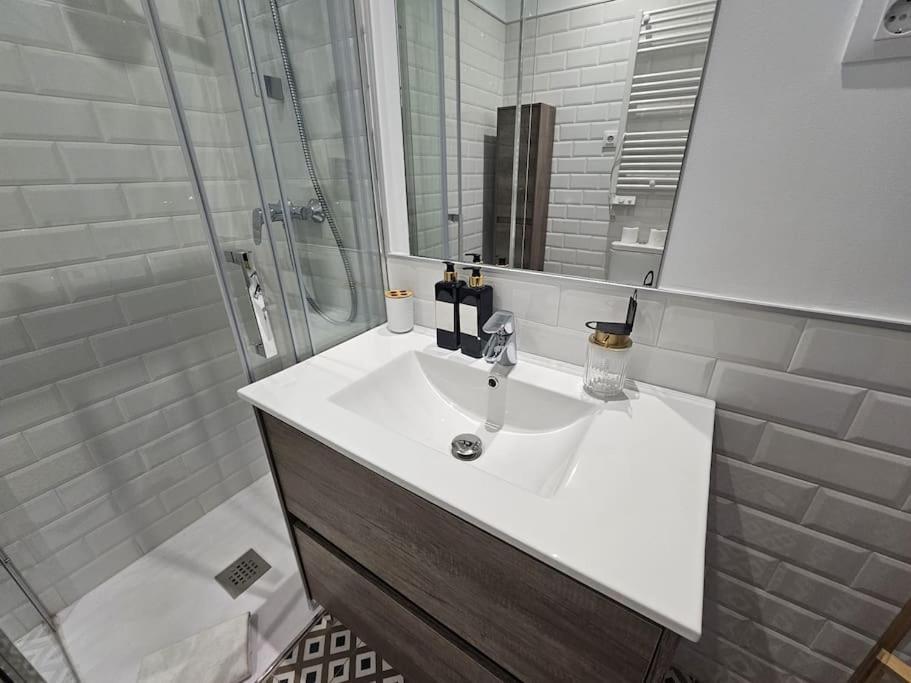 Apartament The Gabriels Con Terraza Madryt Zewnętrze zdjęcie